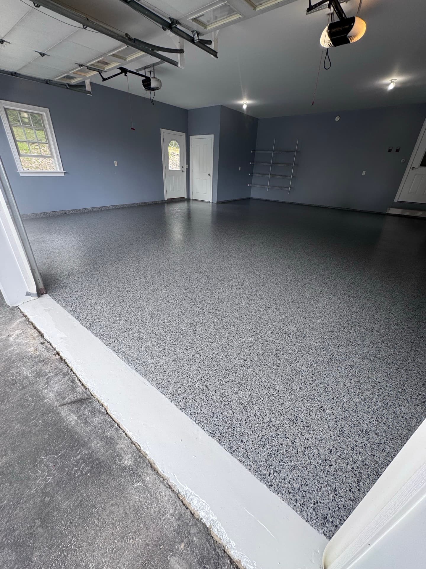 Acrylic flake floor